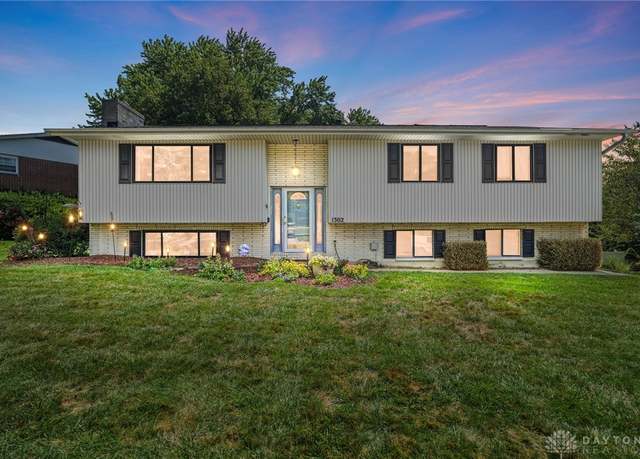 Property at 1302 E Mcguire St, Miamisburg, OH 45342, 3 beds, 2.5 baths