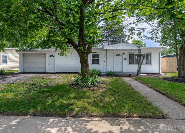 Property at 322 Galewood Dr, New Carlisle, OH 45344, 3 beds, 1 bath
