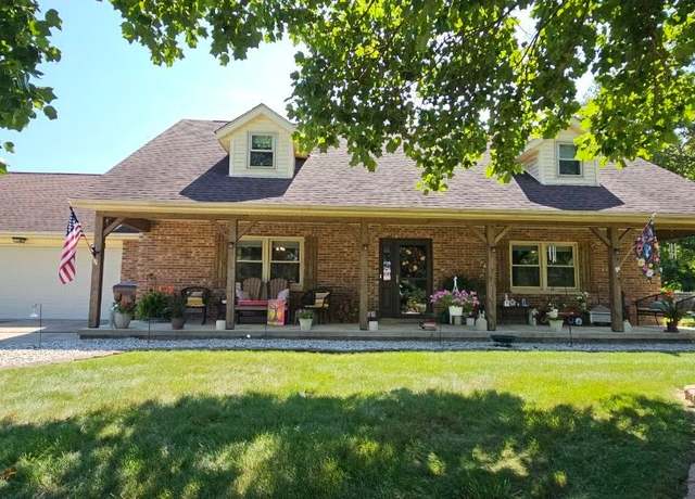 Property at 330 Rebecca Dr, West Alexandria, OH 45381, 4 beds, 3 baths