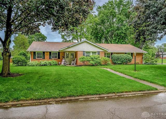 Property at 4640 Woodwell Dr, Dayton, OH 45440, 3 beds, 2 baths