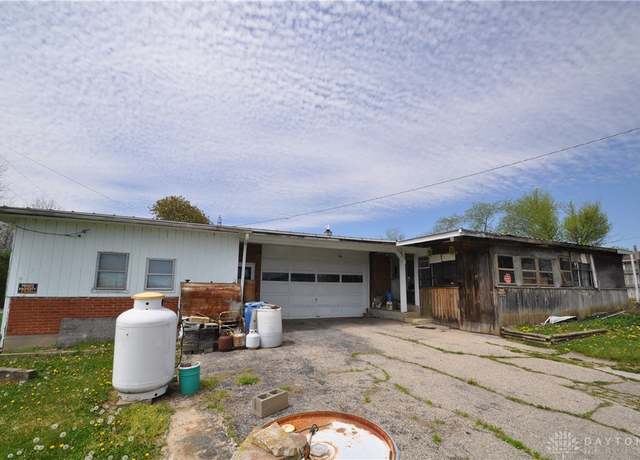 Property at 10609 Verona Rd, Lewisburg, OH 45338, 3 beds, 1 bath