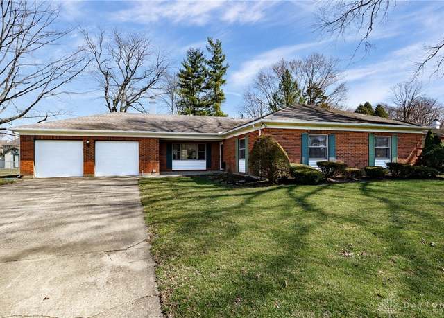 Property at 3036 Maginn Dr, Beavercreek, OH 45434, 3 beds, 2 baths