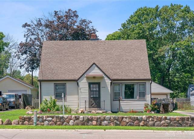 Property at 3143 Oakmont Ave, Dayton, OH 45429, 4 beds, 2.5 baths