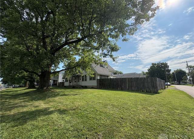 Property at 1582 S Smithville Rd #1580, Dayton, OH 45410, 4 beds, 2 baths