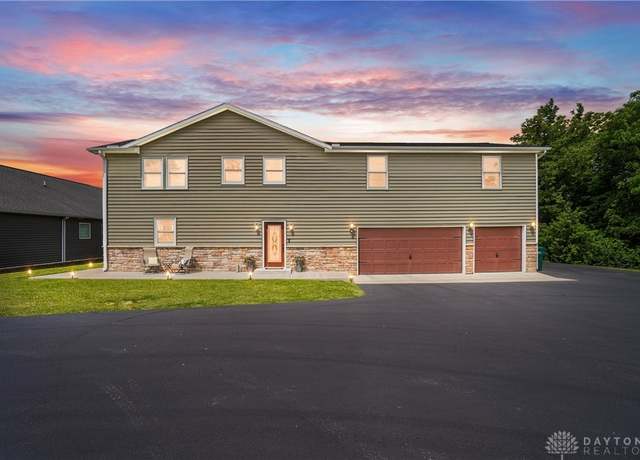 Property at 855 Quarry Rd, Silver Creek Twp, OH 45335, 5 beds, 3 baths