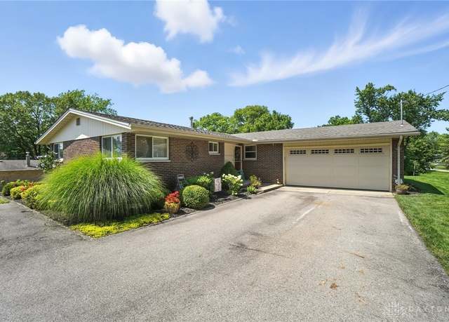 Property at 3012 E Leffel Ln, Springfield, OH 45505, 3 beds, 2 baths
