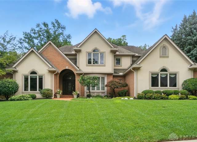 Property at 3905 Oakview Dr, Beavercreek, OH 45430, 4 beds, 4.5 baths