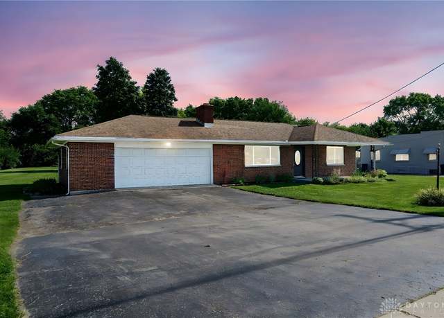 Property at 3465 Alex Bell Rd, Dayton, OH 45449, 2 beds, 2 baths