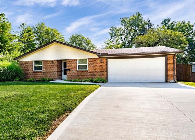 Property at 2096 S Lakeman Dr, Bellbrook, OH 45305, 4 beds, 2 baths