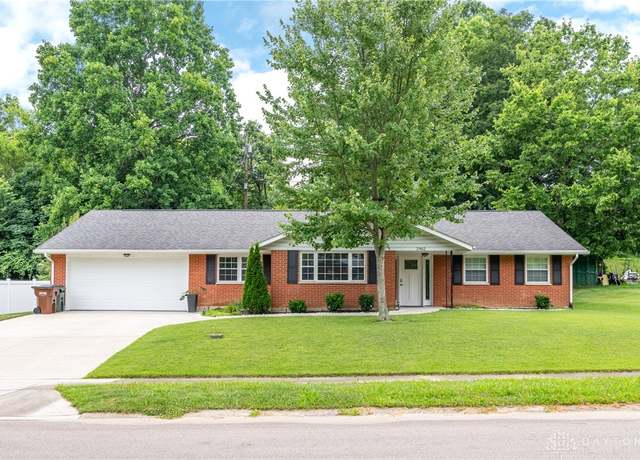 Property at 2462 Bending Willow Dr, Kettering, OH 45440, 3 beds, 2 baths