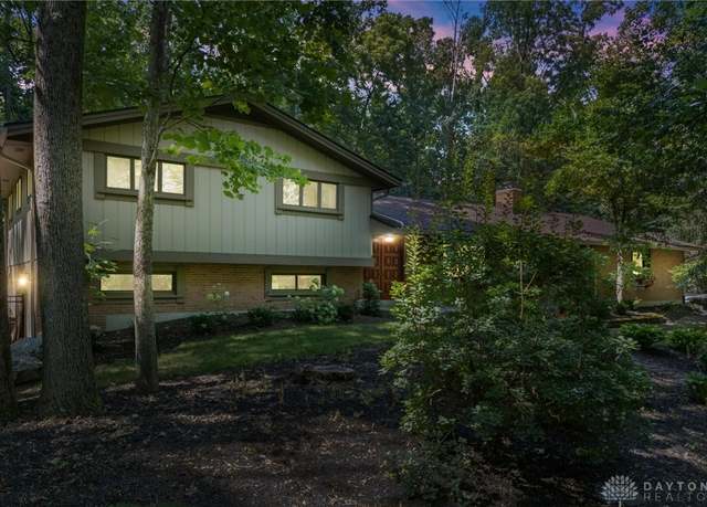 Property at 2780 E Spring Valley Pike, Washington Twp, OH 45458, 7 beds, 5.5 baths