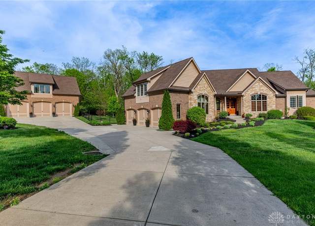 Property at 7510 Country Brook Ct, Springboro, OH 45066, 5 beds, 4 baths