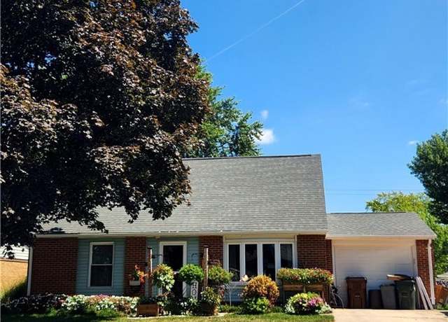 Property at 404 Applegate Rd, Englewood, OH 45322, 4 beds, 1.5 baths