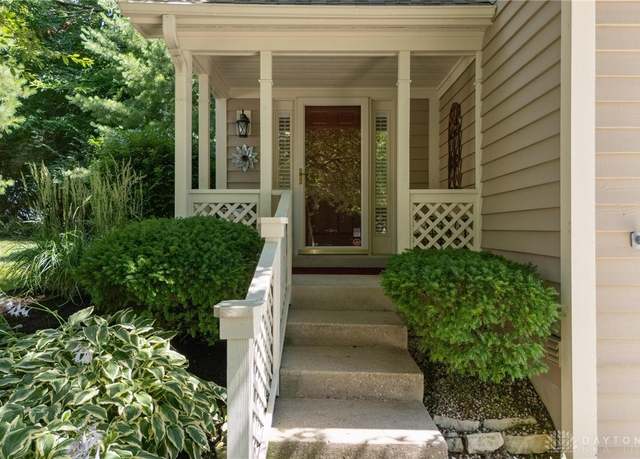 Property at 3420 Darbyshire Dr, Dayton, OH 45440, 2 beds, 2.5 baths