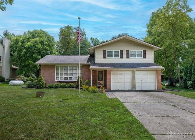 Property at 5136 Oleva Dr, Sugarcreek Twp, OH 45440, 3 beds, 2.5 baths