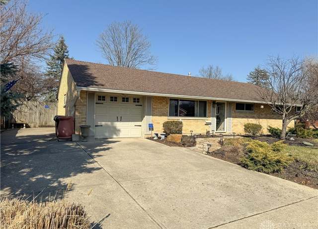 Property at 1749 W Stroop Rd, Kettering, OH 45439, 3 beds, 2 baths