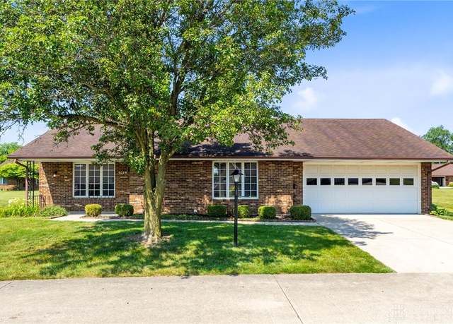 Property at 3029 Bradford Dr, Springfield, OH 45503, 2 beds, 2 baths