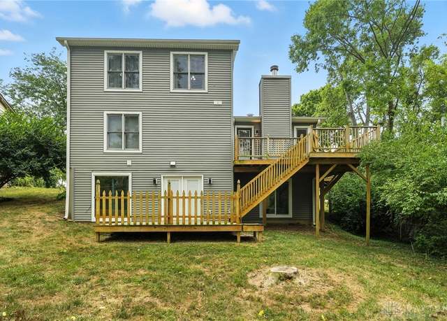 Property at 206 Edith Dr, Middletown, OH 45042, 4 beds, 4 baths