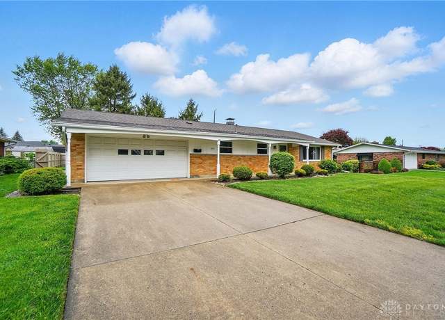 Property at 1072 Imperial Blvd, Springfield, OH 45503, 3 beds, 2 baths