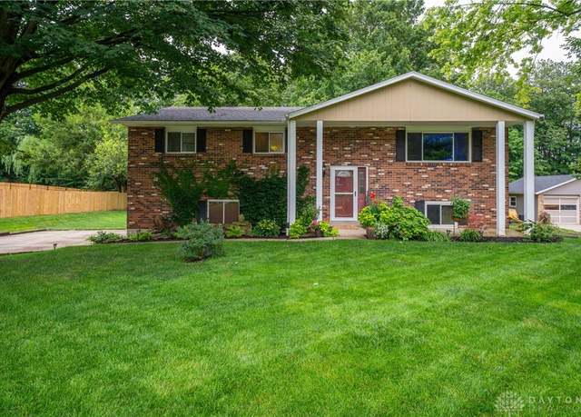 Property at 1210 Lomeda Ln, Beavercreek, OH 45434, 4 beds, 2.5 baths