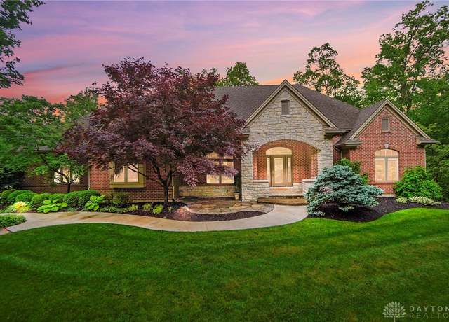 Property at 7721 Country Brook Ct, Springboro, OH 45066, 5 beds, 3 baths