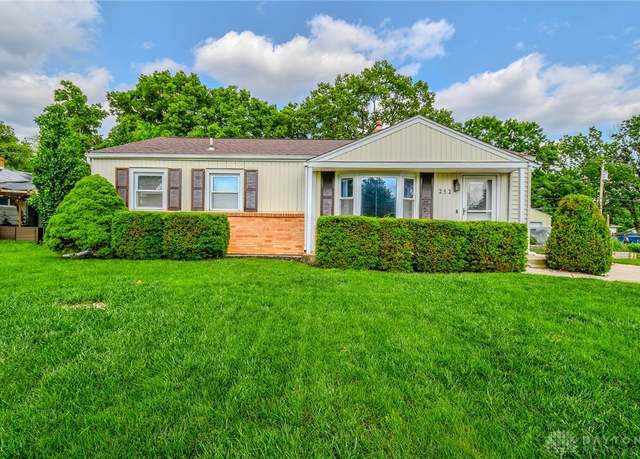 Property at 252 N Tippecanoe Dr, Tipp City, OH 45371, 3 beds, 2 baths