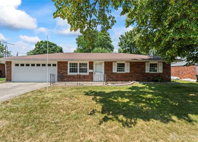 Property at 1021 Nutmeg Sq, Troy, OH 45373, 3 beds, 1 bath