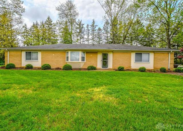 Property at 9711 Ariadne Trl, Centerville, OH 45458, 3 beds, 2 baths