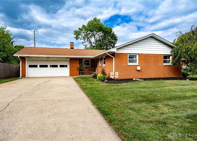 Property at 24 Sunset Pl, Germantown, OH 45327, 3 beds, 1.5 baths
