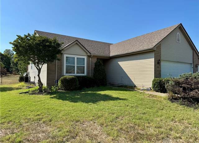 Property at 7451 Country Walk Dr, Franklin, OH 45005, 3 beds, 2 baths