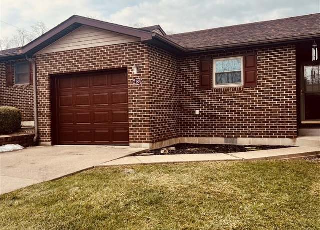 Property at 118 1/2 Springlake Ave Unit middle, Hillsboro, OH 45133, 2 beds, 1.5 baths