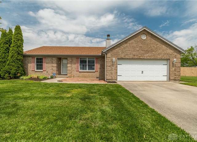 Property at 3415 Magnolia Dr, Troy, OH 45373, 3 beds, 2 baths