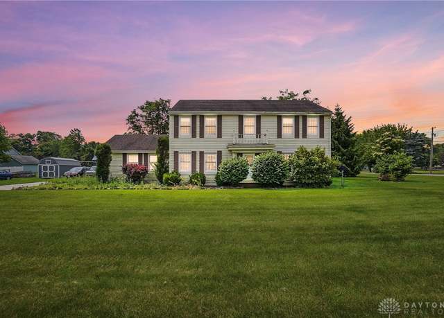 Property at 1985 Fox Run, Troy, OH 45373, 4 beds, 2.5 baths