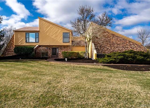 Photo of 9831 Paragon Rd, Centerville, OH 45458