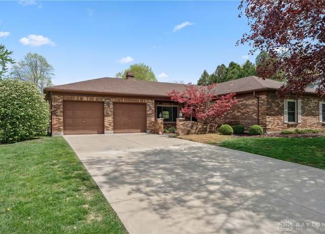 Property at 702 Tealwood Dr, Beavercreek, OH 45430, 3 beds, 2 baths