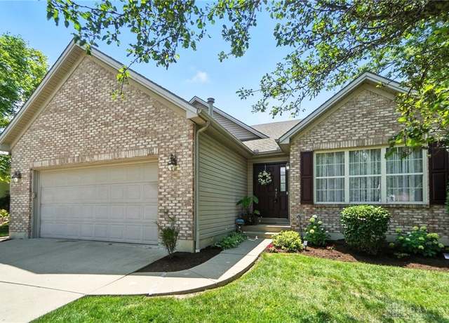 Property at 25 Kitty Hawk Dr, Springboro, OH 45066, 4 beds, 2.5 baths