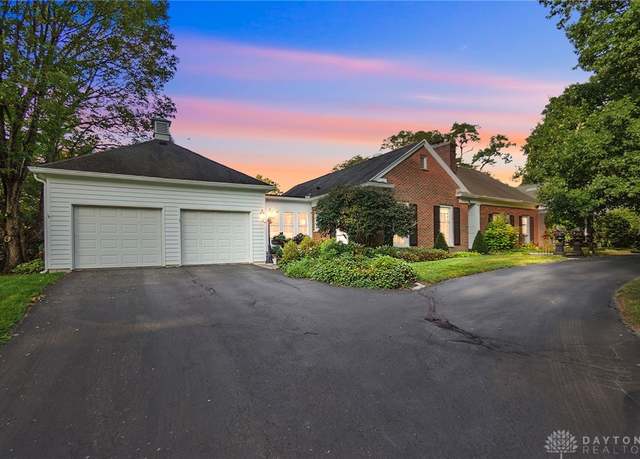 Property at 3993 Applewood Ln, Dayton, OH 45429, 5 beds, 5 baths