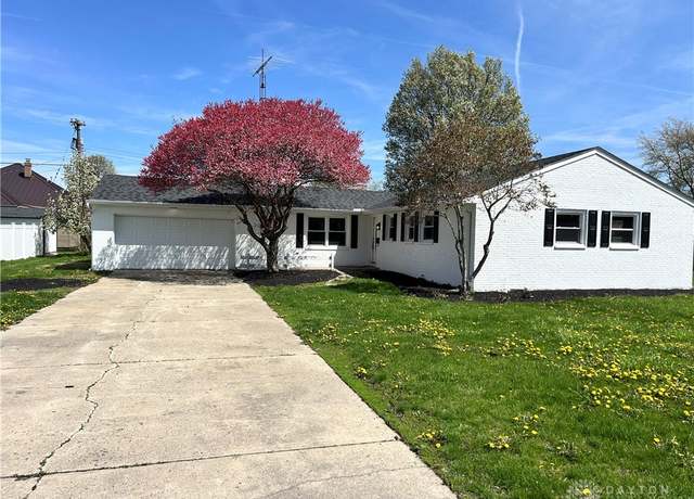 Property at 23 Greenmoor Dr, Arcanum, OH 45304, 3 beds, 2 baths