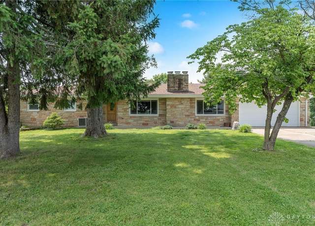 Property at 10641 Jamaica Rd, Carlisle, OH 45005, 3 beds, 2 baths