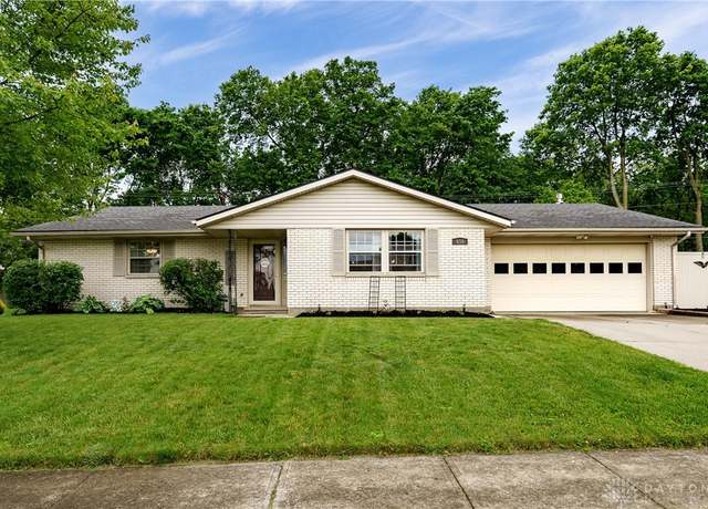 Property at 650 Hathaway Trl, Tipp City, OH 45371, 3 beds, 2 baths