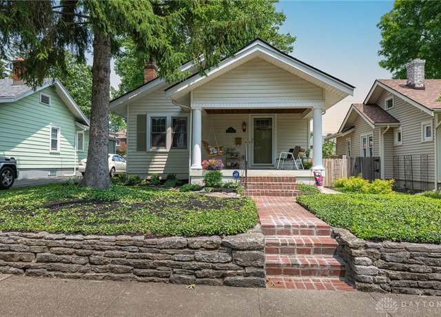 Property at 321 Monteray Ave, Oakwood, OH 45419, 2 beds, 2 baths