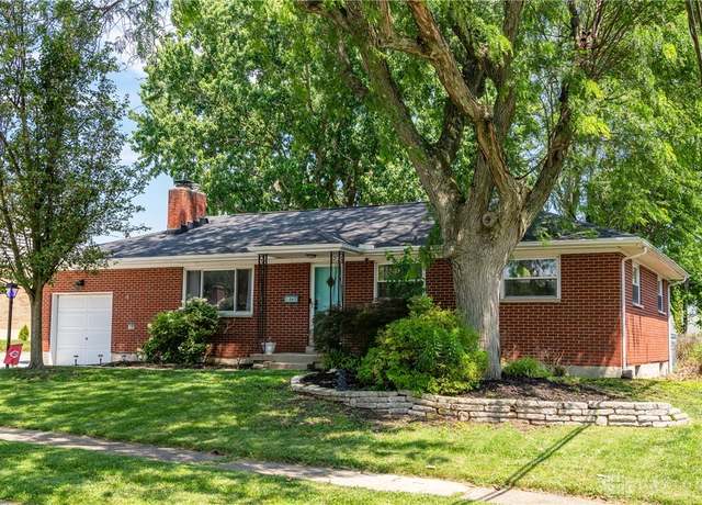 Property at 1065 Wenston Ct, Kettering, OH 45429, 3 beds, 2 baths