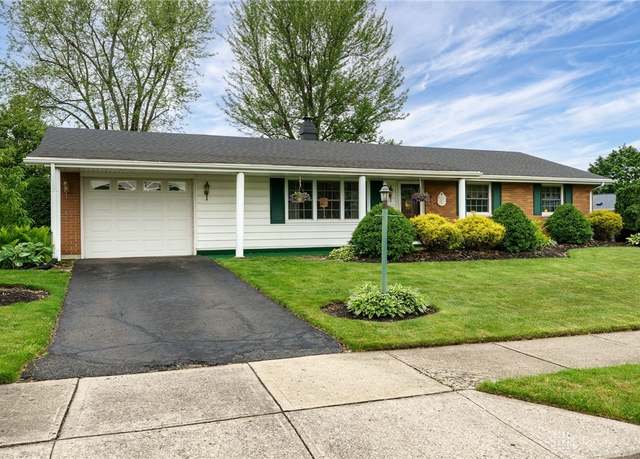 Property at 3103 E High St, Springfield, OH 45505, 3 beds, 2 baths