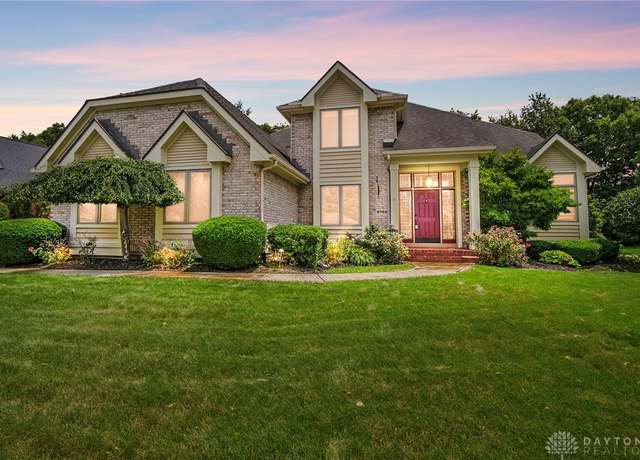 Property at 6768 Montpellier Blvd, Centerville, OH 45459, 4 beds, 3.5 baths