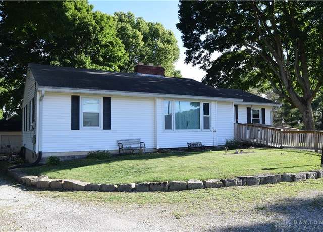 Property at 2120 E State Route 55, Troy, OH 45373, 2 beds, 1.5 baths