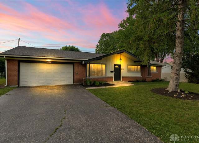 Property at 4533 Parklawn Dr, Kettering, OH 45440, 4 beds, 2.5 baths