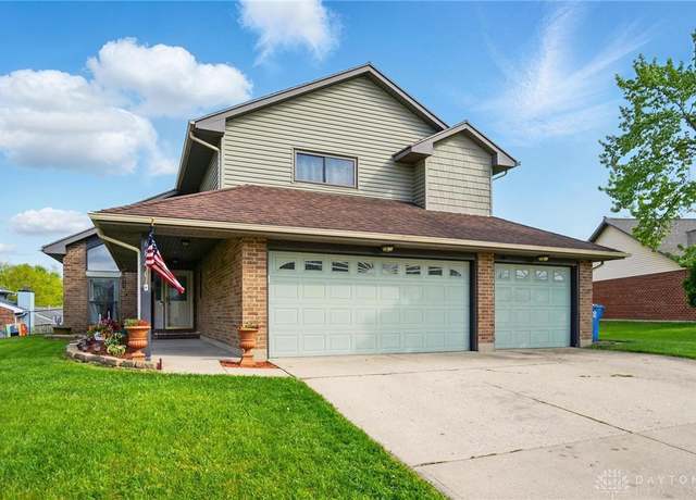 Property at 6840 Coronado Cir, Dayton, OH 45424, 4 beds, 2.5 baths