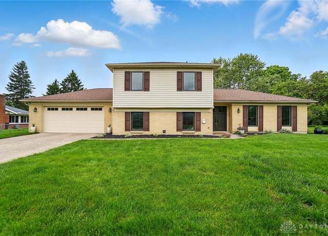 Property at 1029 E Rahn Rd, Centerville, OH 45429, 4 beds, 3 baths