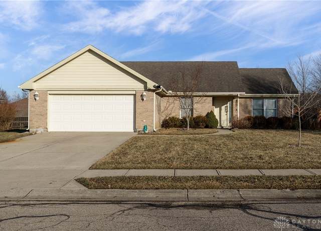 Property at 6864 Sun Ridge Dr, Waynesville, OH 45068, 3 beds, 2 baths