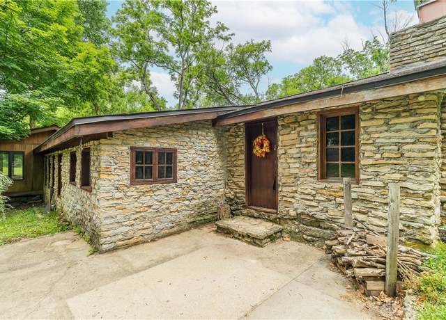 Property at 6124 E State Route 40, Lewisburg, OH 45338, 1 bed, 1.5 baths